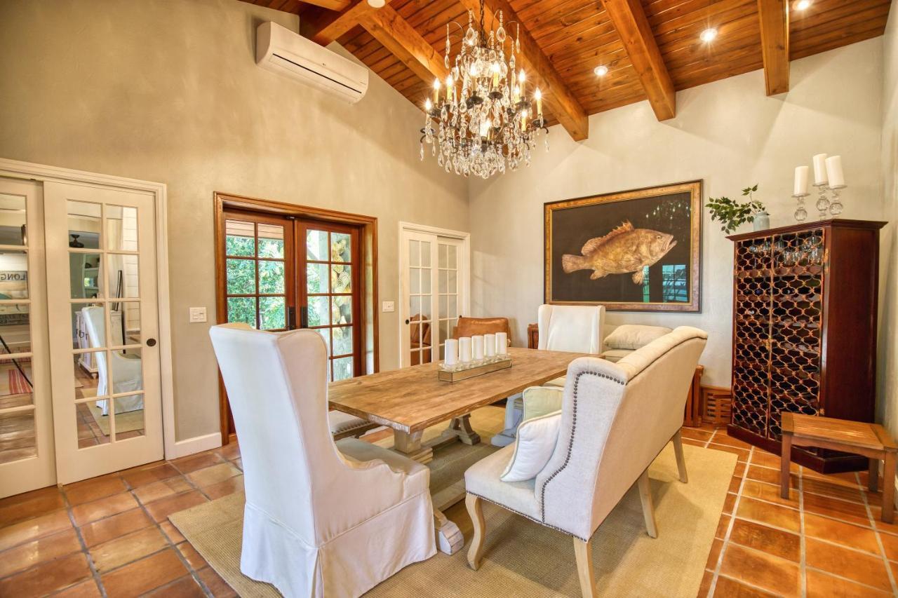Heated Saltwater Pool, Breathtaking Outdoor Terraces, Beautiful Landscaping- Serene Escape Sarasota