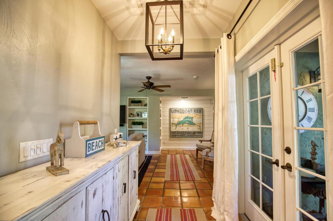 Heated Saltwater Pool, Breathtaking Outdoor Terraces, Beautiful Landscaping- Serene Escape *