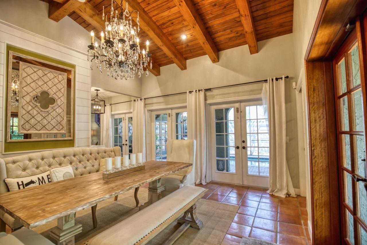Heated Saltwater Pool, Breathtaking Outdoor Terraces, Beautiful Landscaping- Serene Escape Hébergement de vacances Sarasota