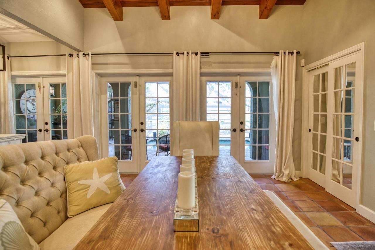 Heated Saltwater Pool, Breathtaking Outdoor Terraces, Beautiful Landscaping- Serene Escape Hébergement de vacances *